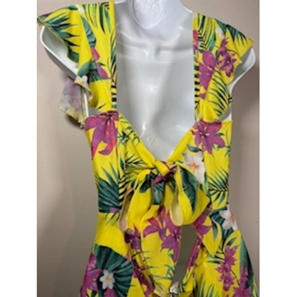 NEW PrettyLittleThing Floral Romper Size 6 Yellow Ruffle Cutout Tie Back Beach - Picture 4 of 7